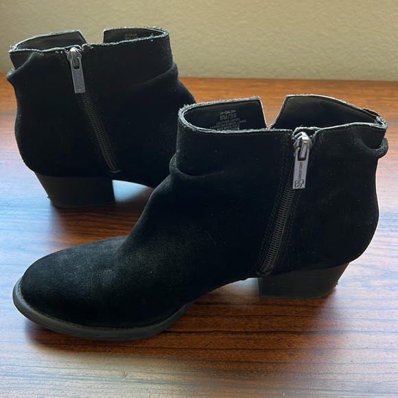 Jessica Simpson Suede Dalila Ankle Boots - 8M /38 - Picture 4 of 6